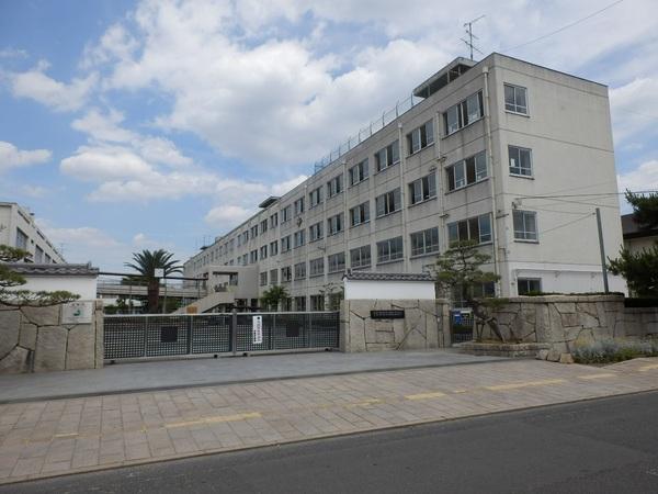 高槻市高西町の中古一戸建て