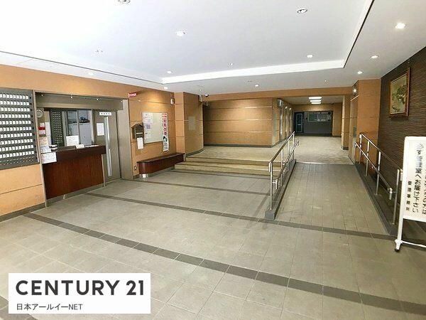ローレルハイツ茨木総持寺1号棟