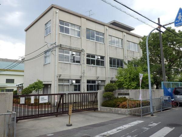高槻市安満西の町の中古一戸建て