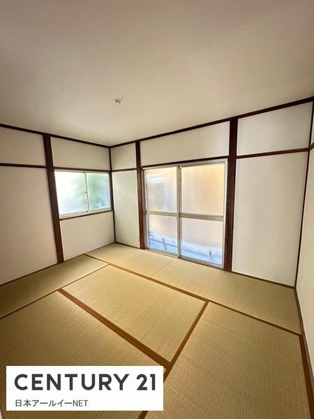 高槻市下田部町１丁目の中古テラスハウス