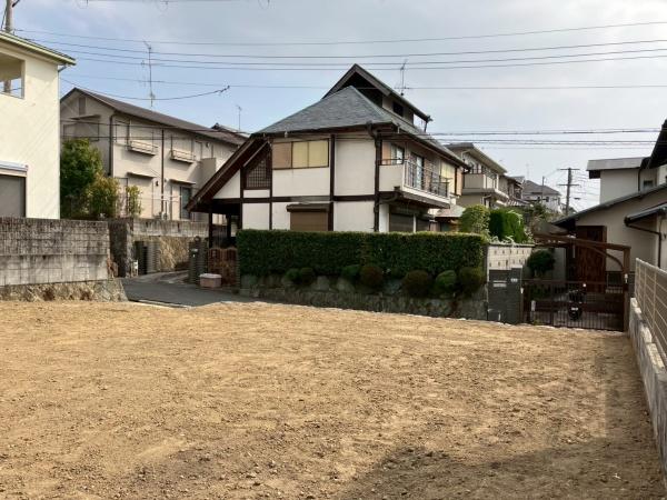 箕面市粟生外院３丁目の土地