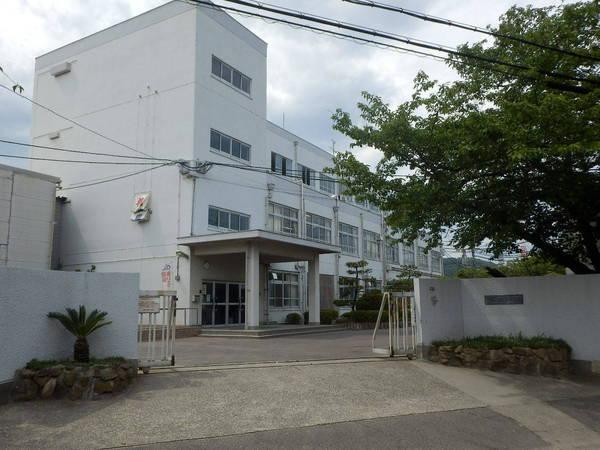 高槻市東上牧２丁目の中古一戸建て