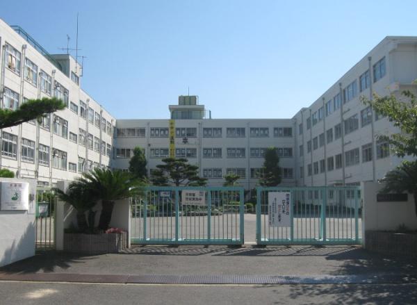 マイシティー高槻(高槻市立第十中学校)
