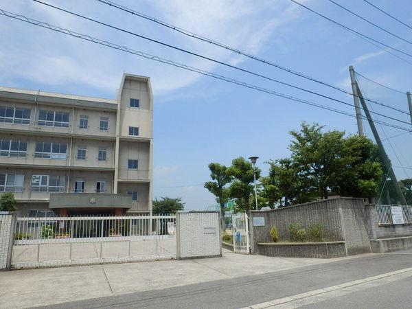 茨木市花園２丁目の中古一戸建