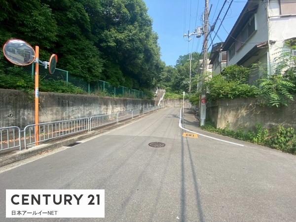 高槻市安岡寺町４丁目の土地