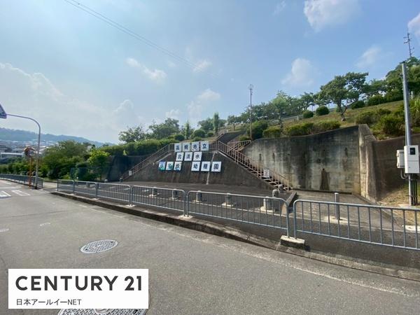 高槻市安岡寺町４丁目の土地