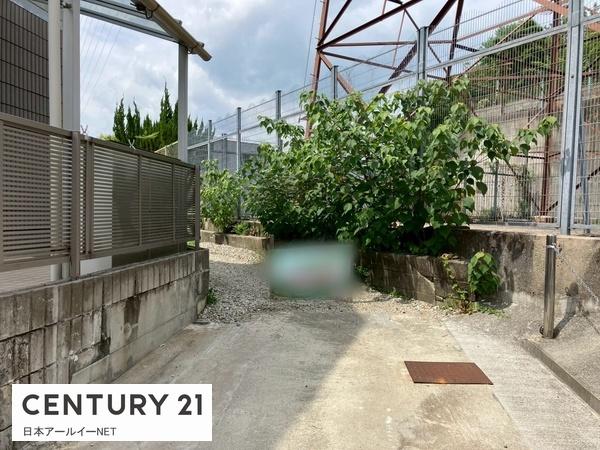 高槻市安岡寺町４丁目の土地