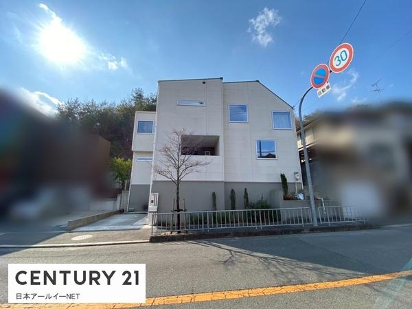 高槻市南平台３丁目の中古一戸建