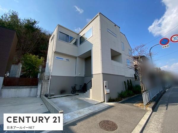 高槻市南平台３丁目の中古一戸建て