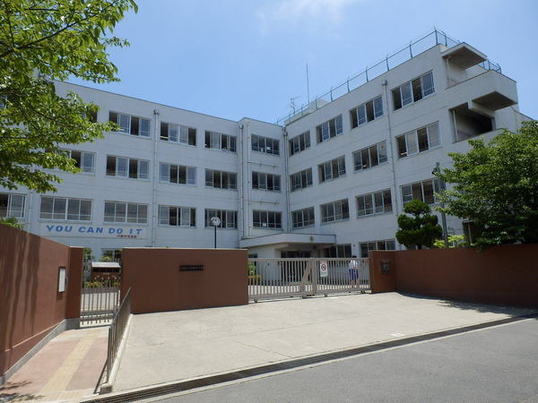 高槻市川西町３丁目の土地