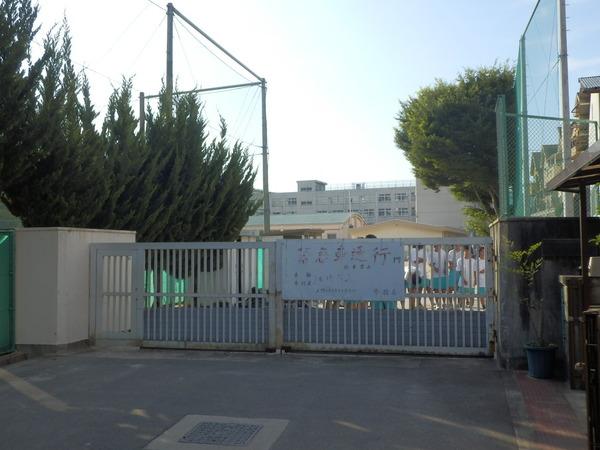 高槻市南平台２丁目の新築一戸建