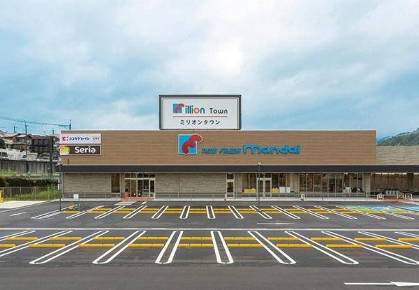 高槻市日吉台七番町の土地(万代高槻インター店)