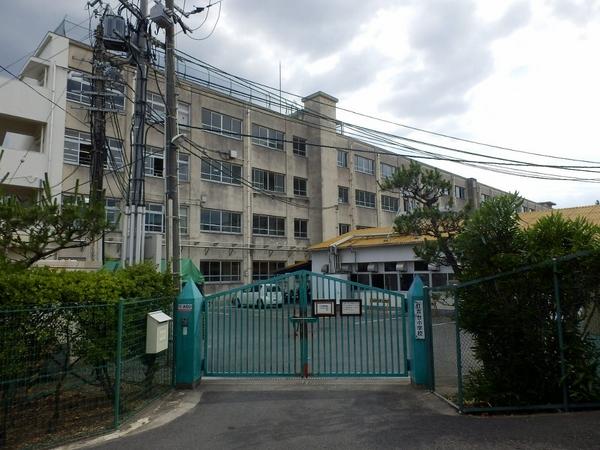 高槻市真上町６丁目の中古一戸建