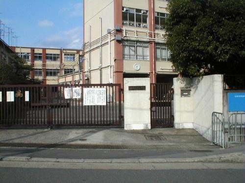 京都市山科区上花山坂尻の中古一戸建て(京都市立百々小学校)