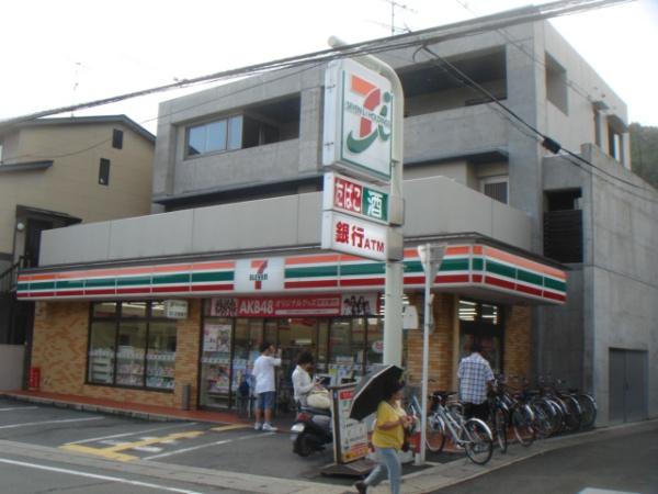 ヴェルデ藤尾2番館(セブンイレブン京阪四宮駅東店)