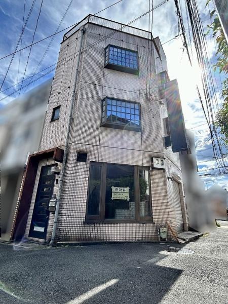 京都市山科区四ノ宮神田町の店舗付住宅