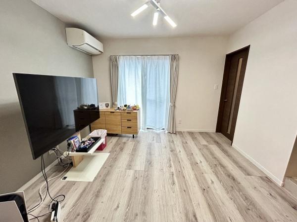 大津市横木2丁目の中古一戸建て(リビング)