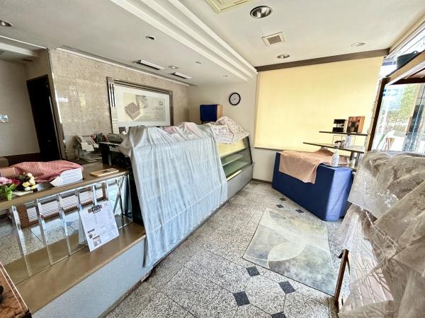 京都市中京区三本木町の店舗付住宅