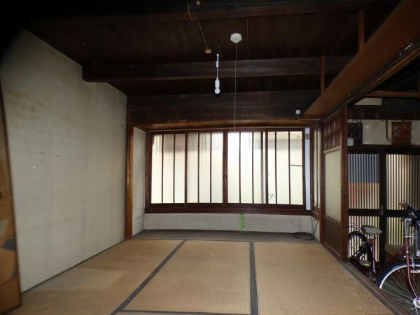 京都市山科区安朱中溝町の中古テラスハウス