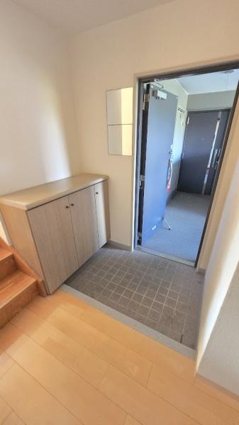 ガーデンヒルズ三日市(玄関)