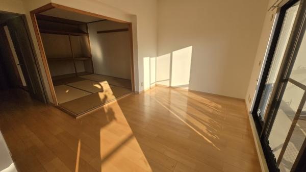 ガーデンヒルズ三日市(リビング)