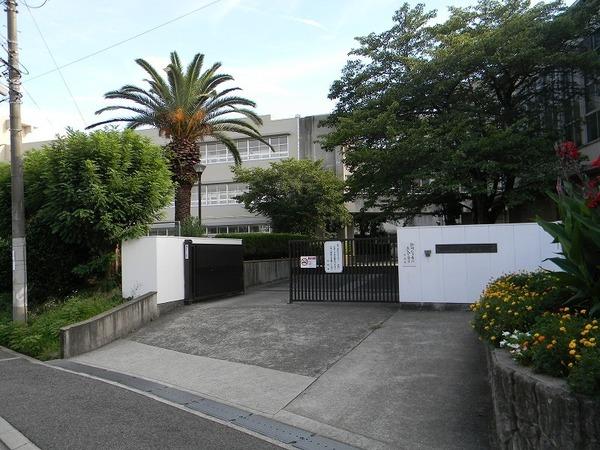 泉北原山台第二次団参号棟(堺市立原山台中学校)