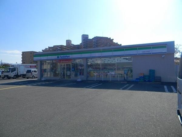 大阪狭山市半田２丁目の中古一戸建て(ファミリーマート大阪狭山半田店)