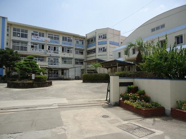 富田林市金剛錦織台の中古一戸建て(富田林市立金剛中学校)