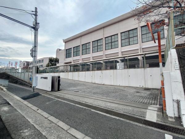 泉南郡熊取町朝代西4丁目の中古一戸建て(熊取町立熊取南中学校)