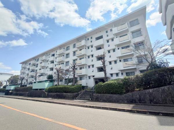 千代田第二住宅8号棟