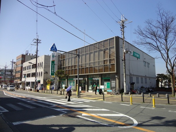 コスモ千代田(りそな銀行河内千代田支店)