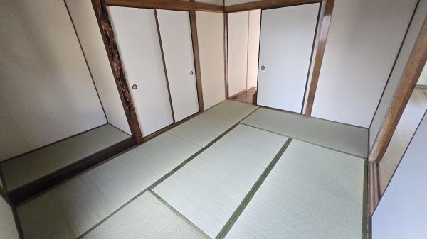富田林市富美ケ丘町の中古一戸建て