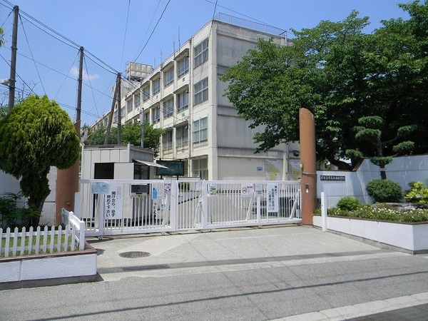 堺市東区草尾　新築一戸建3号棟(堺市立登美丘南小学校)