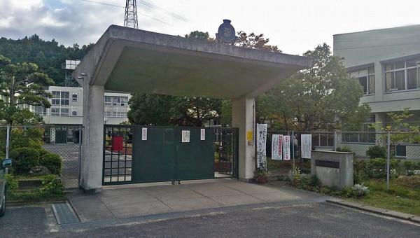 河内長野市北青葉台の中古一戸建て(河内長野市立加賀田中学校)