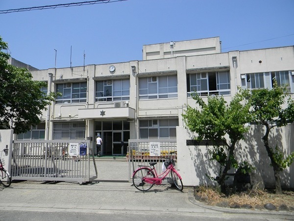 堺市東区草尾　新築一戸建1号棟(堺市立登美丘中学校)