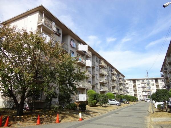 狭山遊園ハイツ六号棟