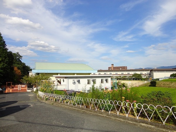 河内長野市木戸西町1丁目(楠小学校)