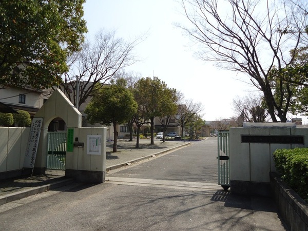 狭山スカイハイツ(大阪狭山市立第七小学校)