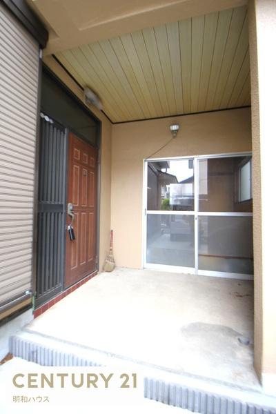 川越市大字下広谷の中古一戸建て(玄関)
