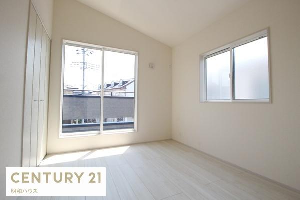 坂戸市泉町2丁目3期　新築分譲住宅　全７棟/VIIE