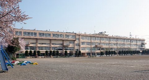川越市大字的場の土地(川越市立上戸小学校)