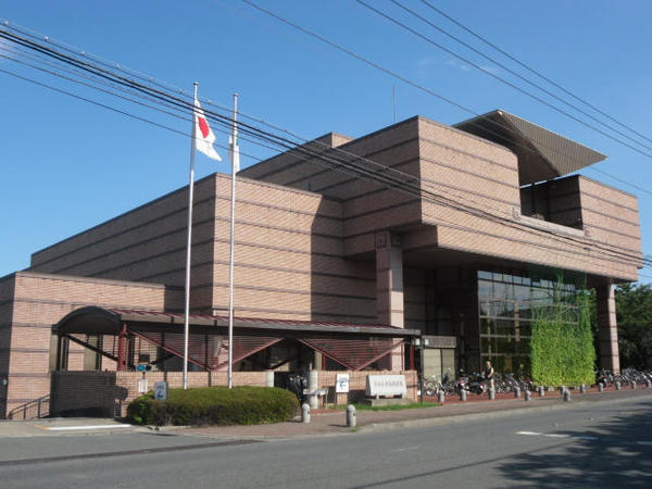 サンデュエル東松山(東松山市立図書館)