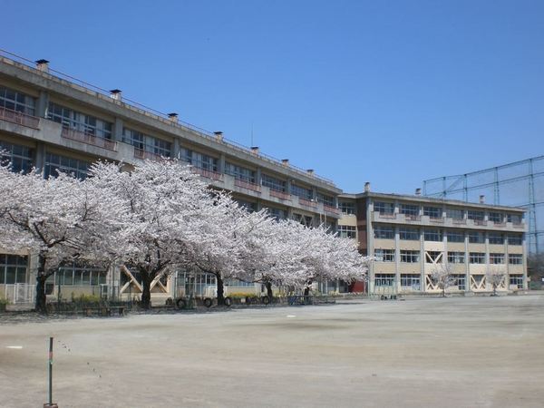 マートルコート鶴ヶ島(鶴ヶ島市立藤中学校)