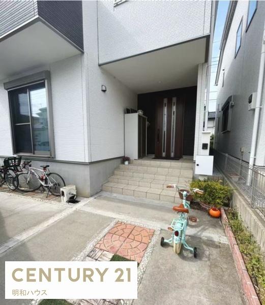 鶴ヶ島市南町1丁目の中古一戸建て(玄関)