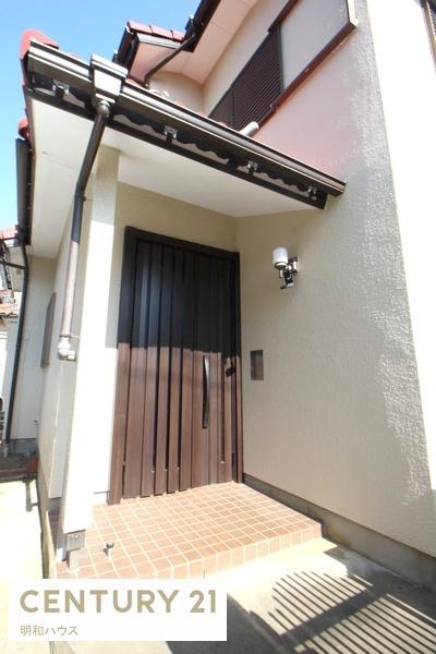 鶴ヶ島市大字下新田の中古一戸建て(玄関)