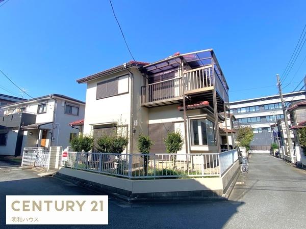 鶴ヶ島市大字下新田の中古一戸建て(前面道路含む現地写真)