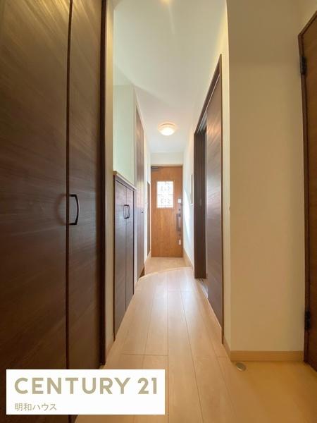 川越市大字的場の中古一戸建て(玄関)