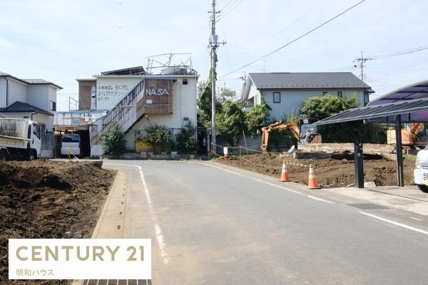 日高市四本木1丁目3期 新築分譲住宅 全5棟(前面道路含む現地写真)