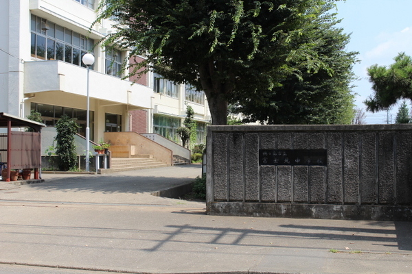 コンフォート若葉ポルカ３階部分(鶴ヶ島市立富士見中学校)