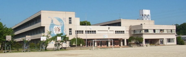 東松山市和泉町の土地(東松山市立青鳥小学校)